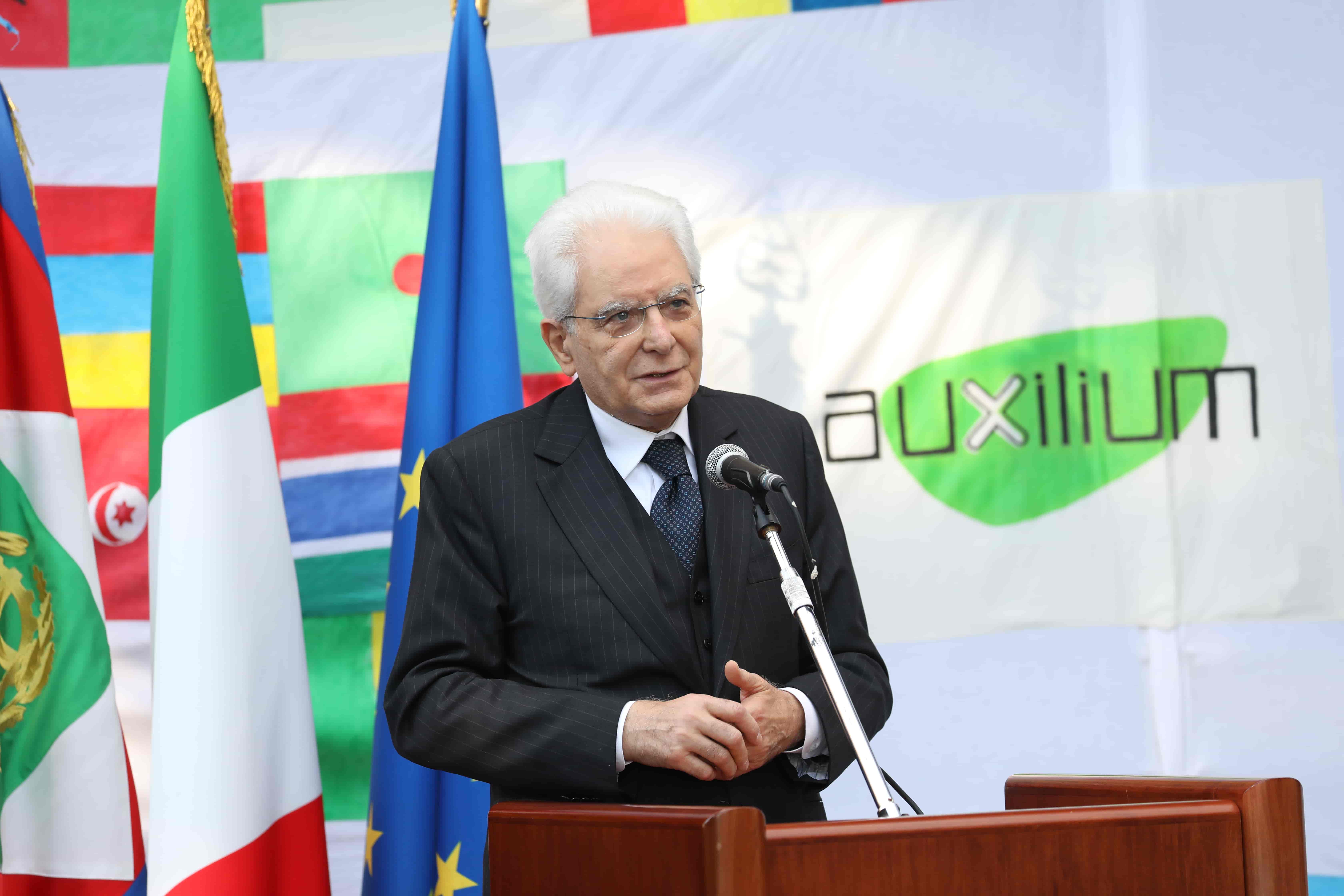 Auxilium commemora il sindaco Emanuele Crestini con Mattarella e il cardinale Bassetti