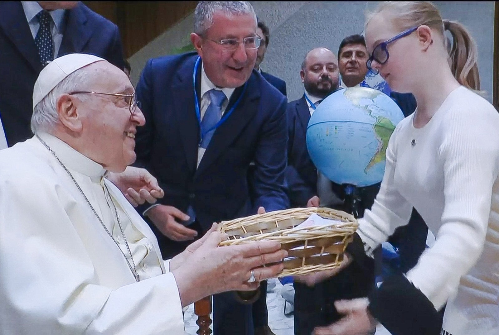 TG1 DIALOGO. I bambini e il Papa: lavoriamo per la Pace