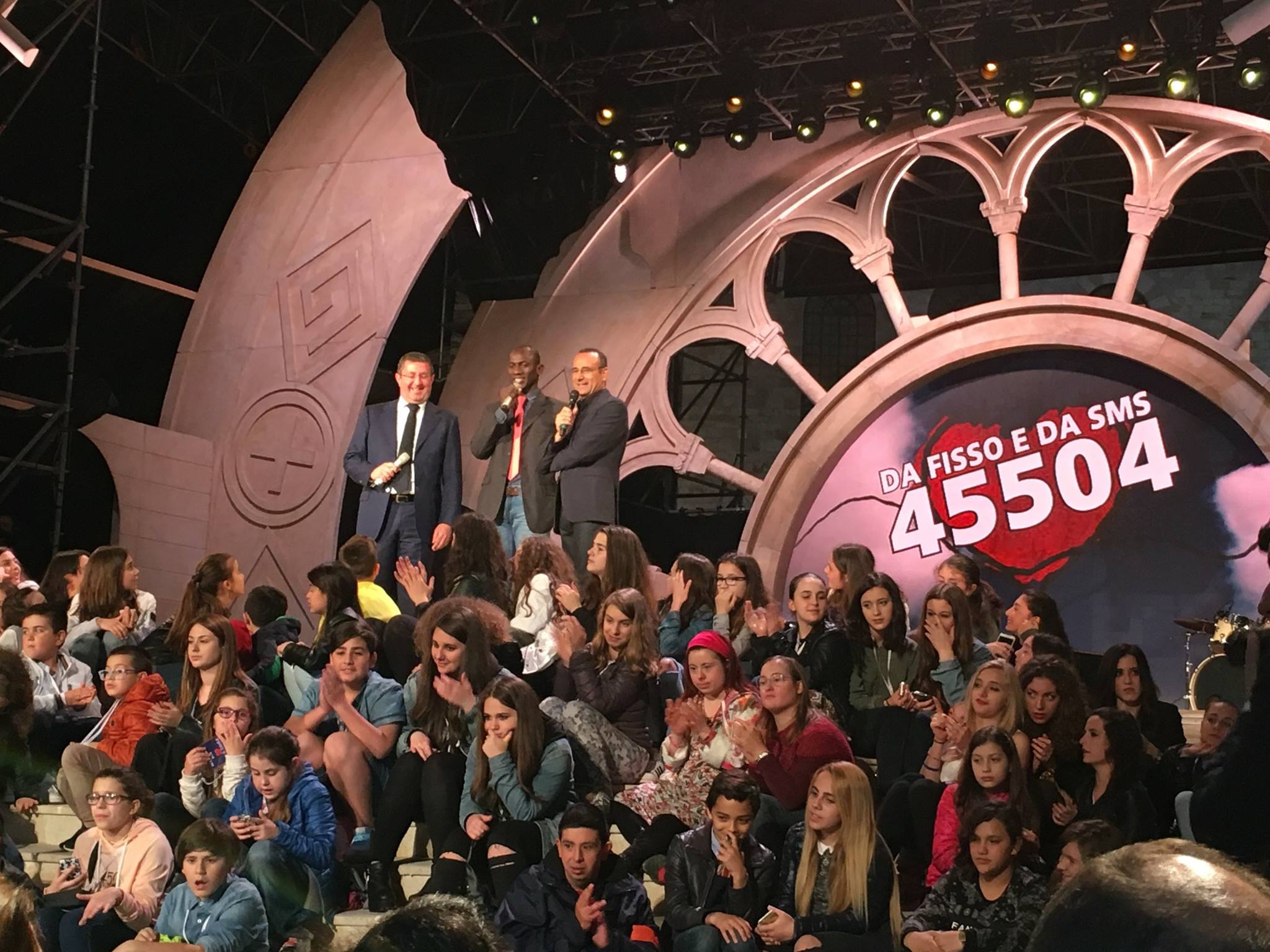 Auxilium sul palco di Assisi "Con il Cuore, Nel Nome Di Francesco"