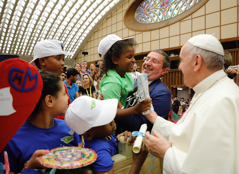 I minori accolti da Auxilium con Papa Francesco