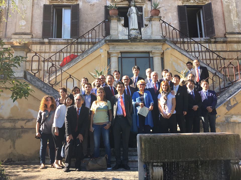 Auxilium presenta il suo modello di cooperazione sociale a una delegazione giapponese