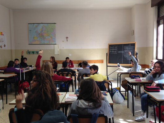 "Nei miei panni", gli studenti della scuola media "Sylos" dialogano con Kerolos, rifugiato egiziano