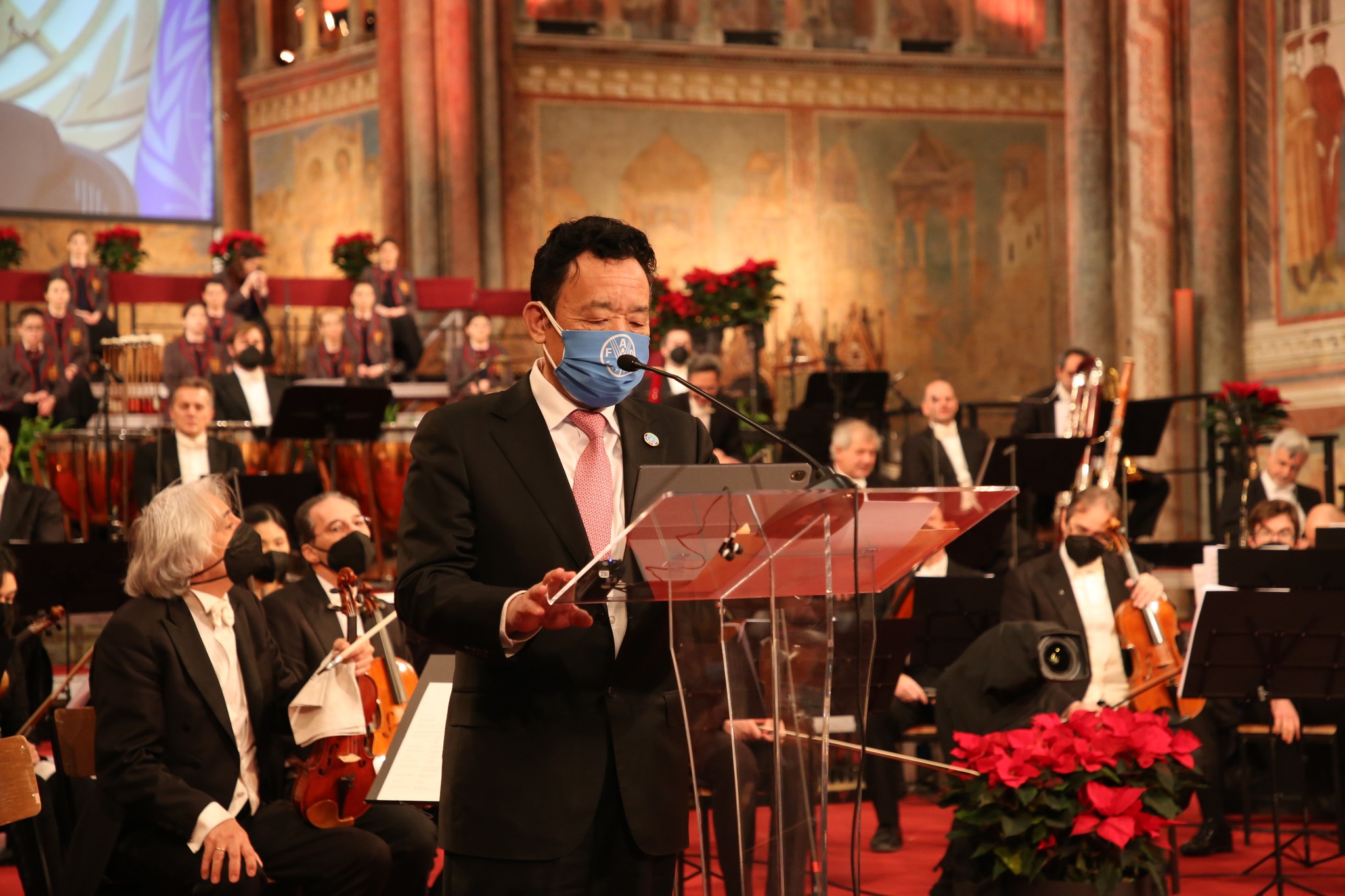 Assisi, la consegna della Lampada della Pace ad Antonio Guterres